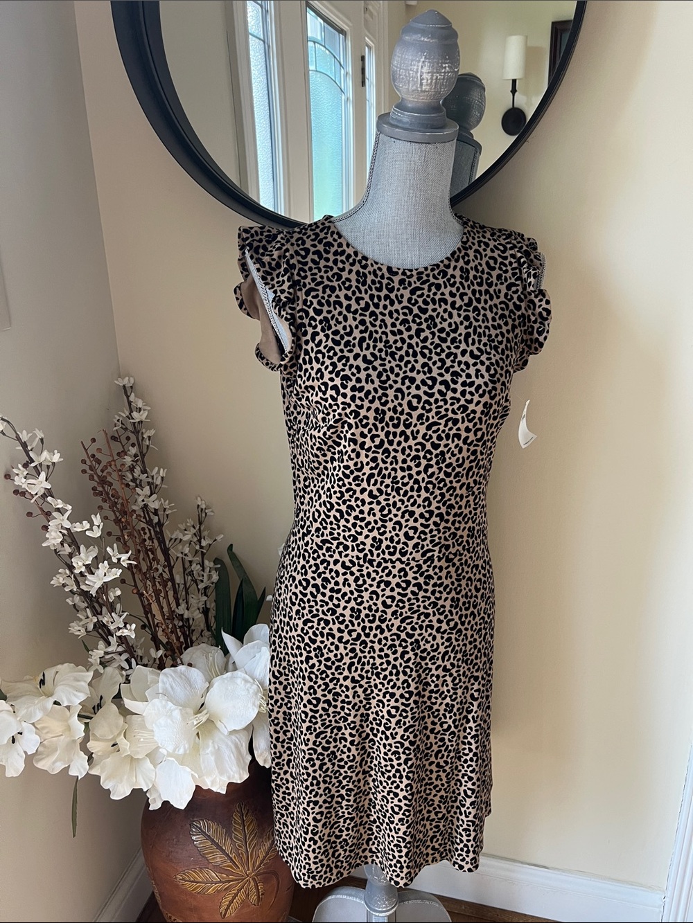 NWT Old Navy Leopard Print Ruffle Sleeve Dress.  Size Small